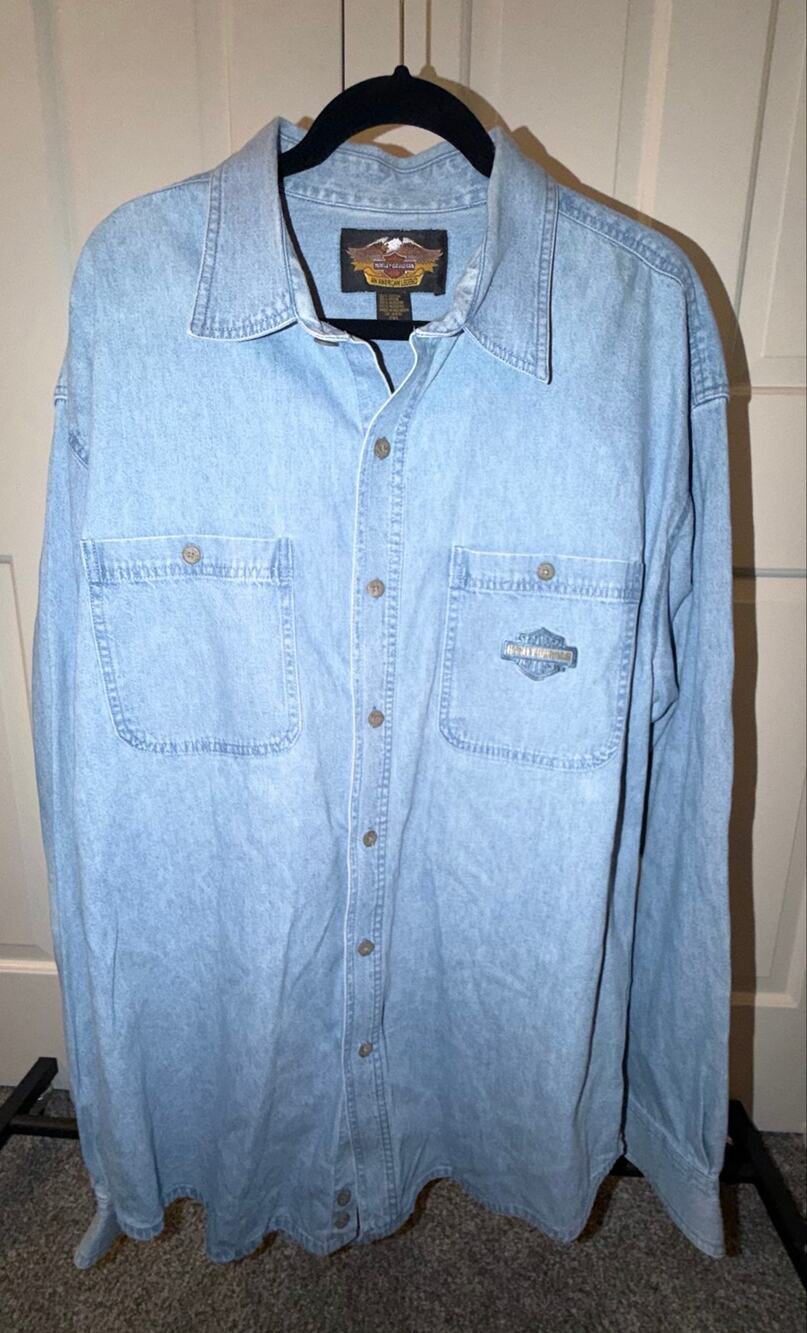 Harley-Davidson Men’s 2XL Light Wash Denim Button Up Shirt Embroidered Logo